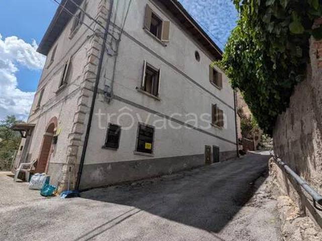 Vendesi villa singola a Leonessa