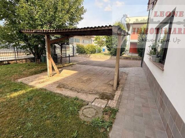 Vendesi villa singola a Linarolo via Buonarroti, 3