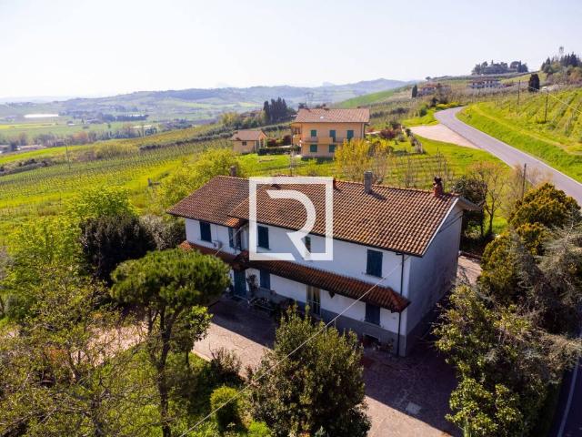 Vendesi villa singola a Longiano, La Crocetta
