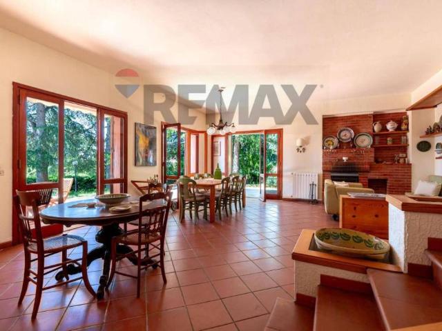 Vendesi villa singola a Mascalucia via orosio, 9