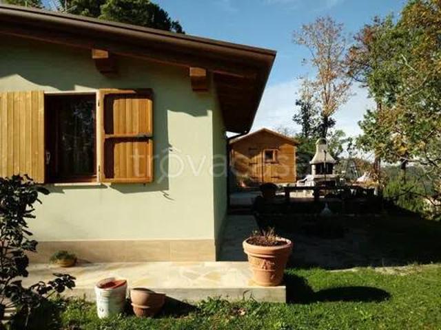 Vendesi villa singola a Massarosa