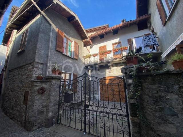 Vendesi villa singola a Menaggio via Nazario Sauro, 69