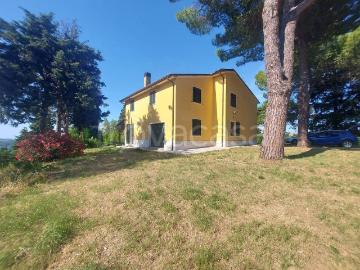 Vendesi villa singola a Mombaroccio via Panoramica