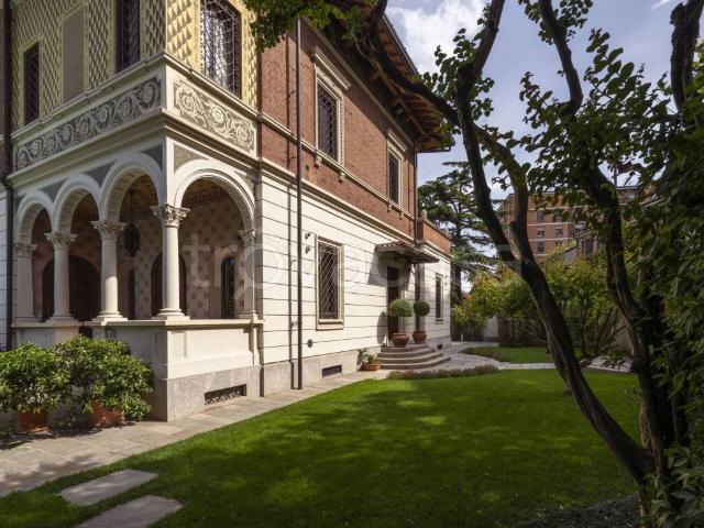 Vendesi villa singola a Monza via San Gerardo, 11/a, Grazie Vecchie Boschetti Reali