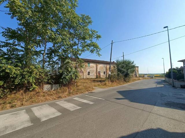 Vendesi villa singola a Monsummano Terme via del Porto