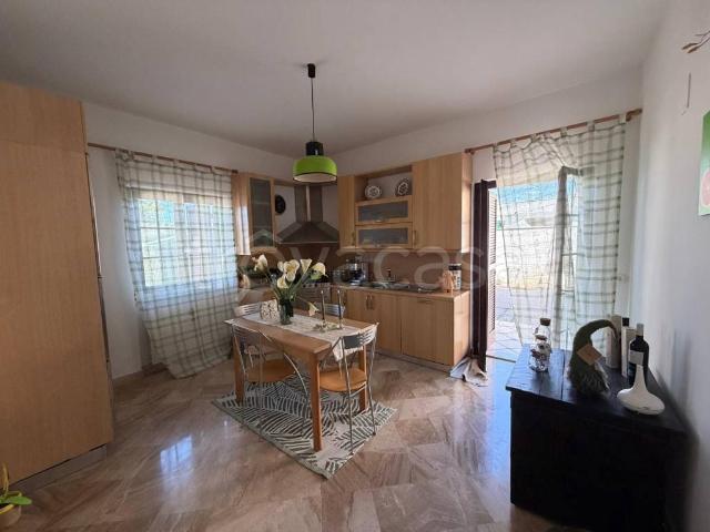 Vendesi villa singola a Nettuno via Valmontone, 17
