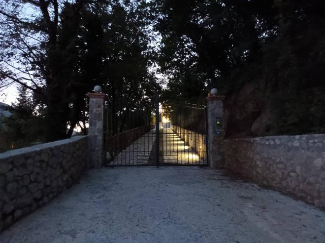 Vendesi villa singola a Nocera Superiore via Citola