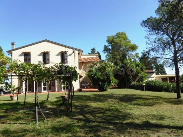 Vendesi villa singola a Nugola, Collesalvetti