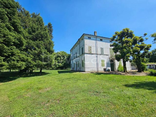 Vendesi villa singola a Parma, Baganzola Aeroporto