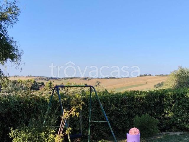 Vendesi villa singola a Pesaro strada Stroppato, 12, Borgo Santa Maria