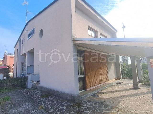 Vendesi villa singola a Pieve Emanuele via Anna Kuliscioff, 1