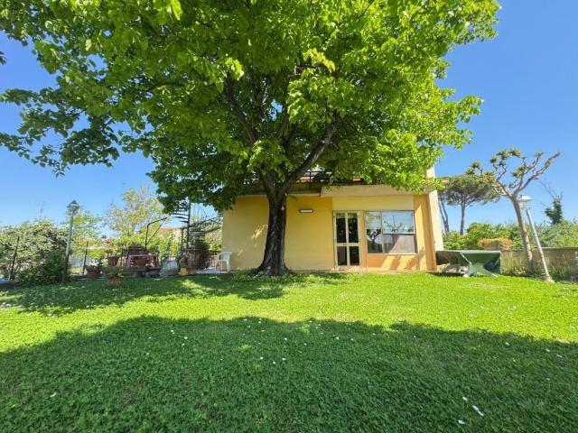 Vendesi villa singola a Pisa, Putignano