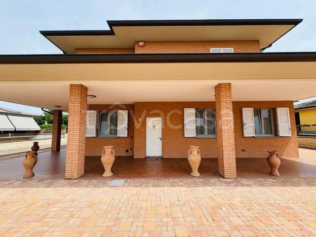 Vendesi villa singola a Podenzano via Caselle