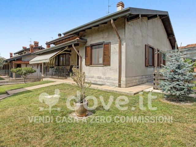 Vendesi villa singola a Premezzo, Cavaria con Premezzo