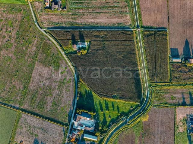 Vendesi villa singola a Quistello via Zambone No Number