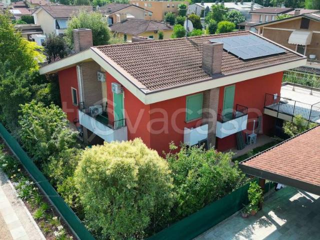 Vendesi villa singola a Remedello via Vertua, 18