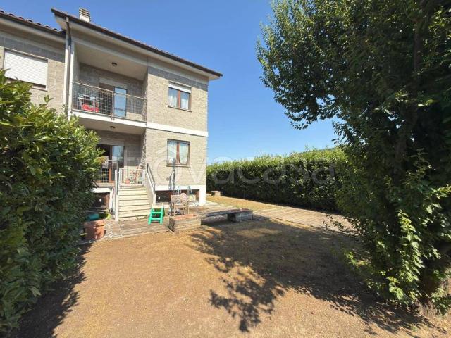 Vendesi villa singola a Rieti via alcide de gasperi, 19