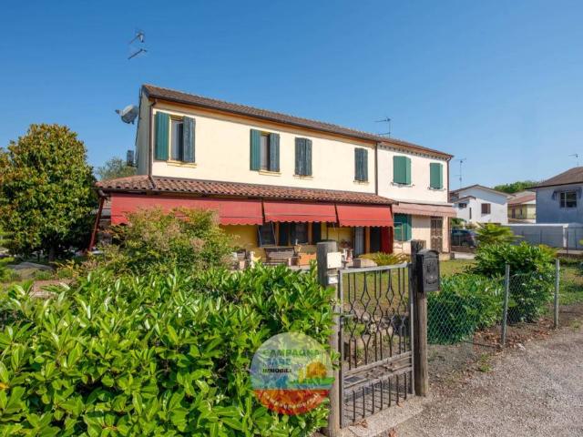 Vendesi villa singola a Riva del Po via 2 Febbraio, 10/h