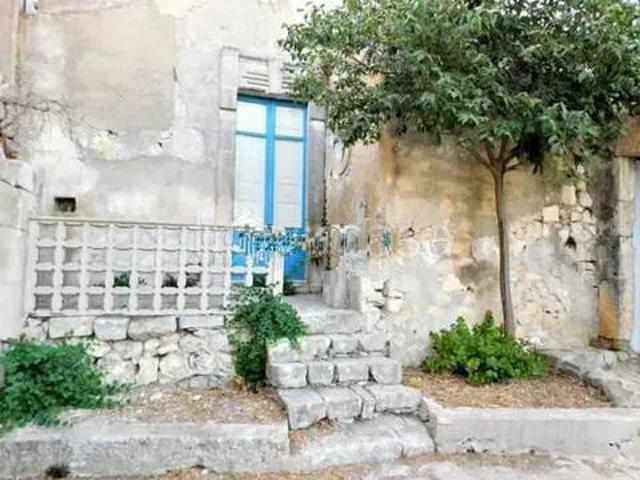Vendesi villa singola a Rosolini