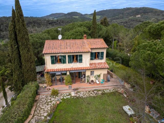 Vendesi villa singola a San Casciano in Val di Pesa via della Romola