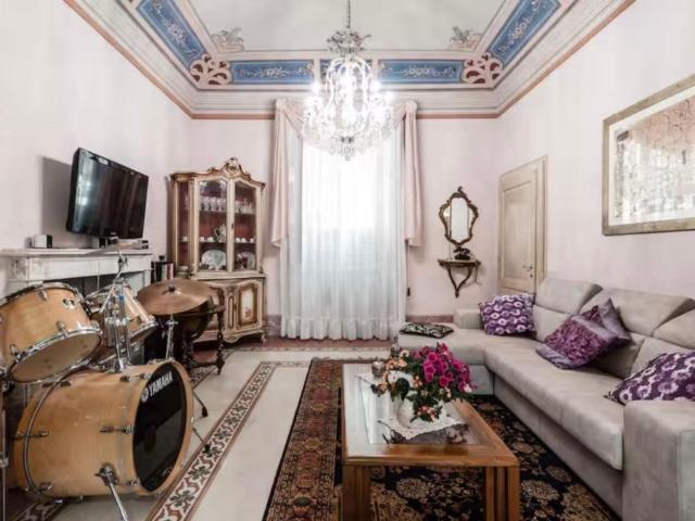 Vendesi villa singola a San Giuliano Terme