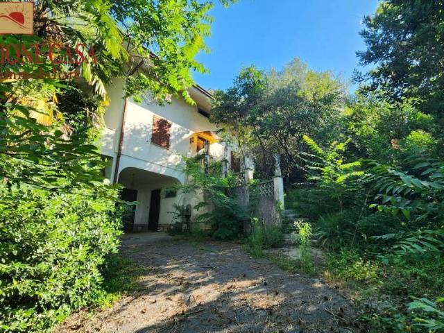 Vendesi villa singola a Sagrado