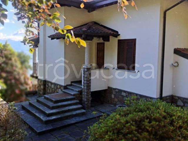 Vendesi villa singola a Someraro, Stresa