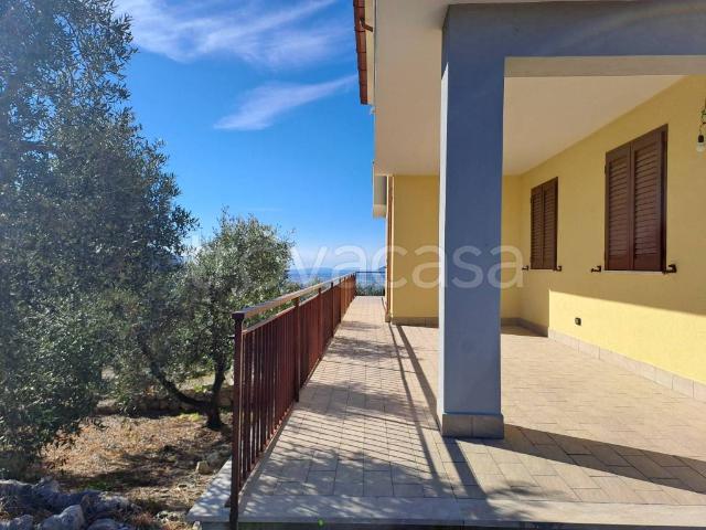 Vendesi villa singola a Sonnino via Santi Adamini, 14