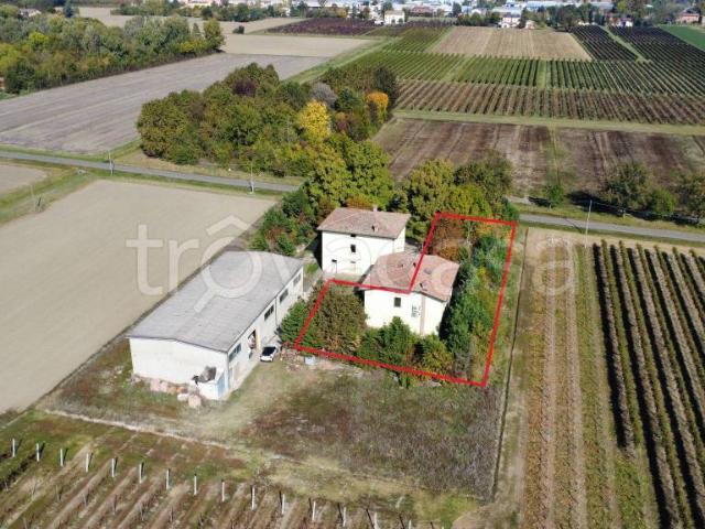 Vendesi villa singola a Soliera via Magnavacca