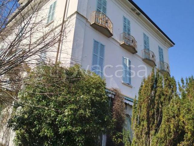 Vendesi villa singola a Stresa via Alessandria, Magognino