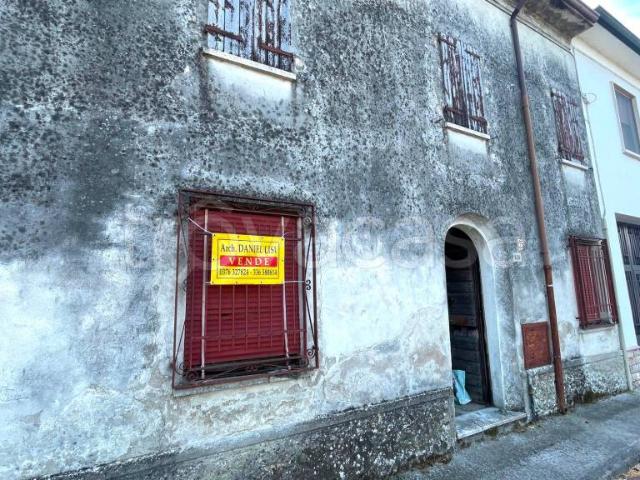 Vendesi villa singola ad Acquanegra sul Chiese via Trieste, 628, Mosio