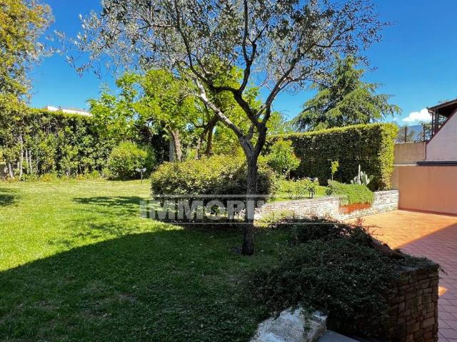 Vendesi villa singola ad Altamura via Cassano delle Murge