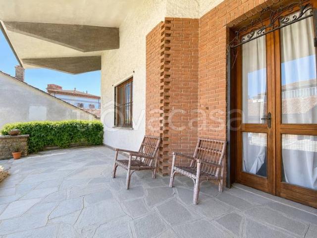 Vendesi villa singola ad Alba corso Langhe, 35/a