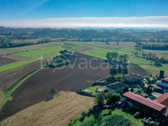 Vendesi villa singola ad Arignano via Borgo Valentino, 23