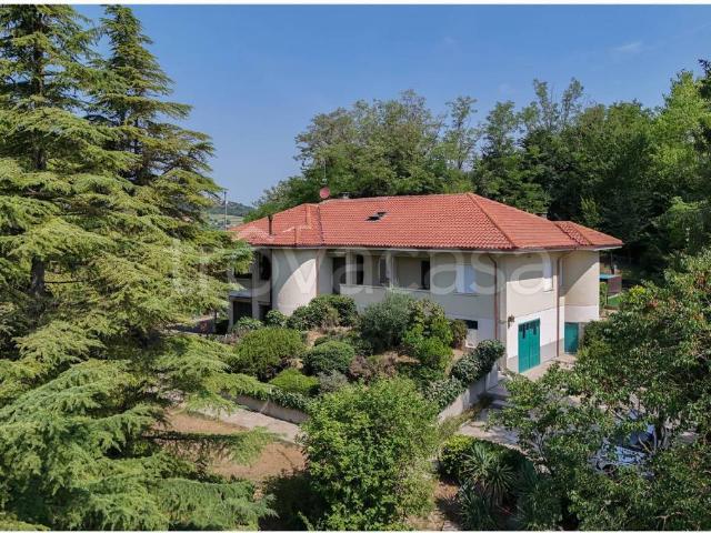 Vendesi villa singola ad Arignano via del Lago, 3