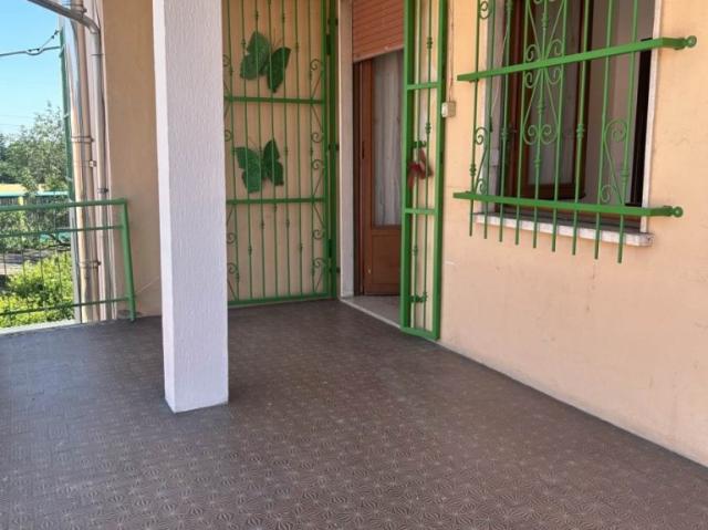 Vendesi villa/villetta a Caorso, Fossadello