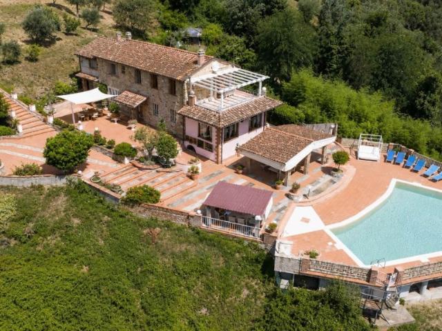 Vendesi villa/villetta a Massarosa