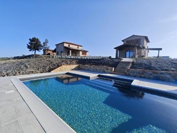 Vendesi villetta libera su tre lati con giardino e piscina p. 150m² Lajatico