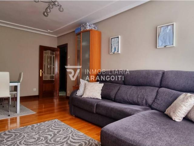VENDIDO. Se vende vivienda muy luminosa de 75m2 exterior con vistas despejadas Artxanda
