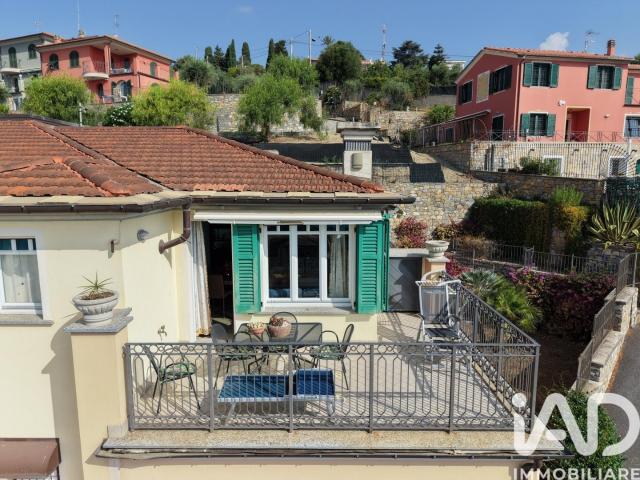 Vendita Appartamento 79 m² 2 camere Imperia 79m² Imperia