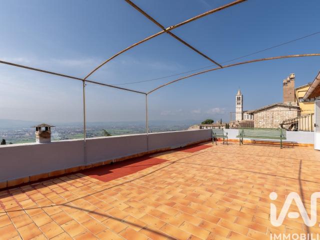 Vendita Appartamento 120 m² 3 camere Assisi 120m² Assisi