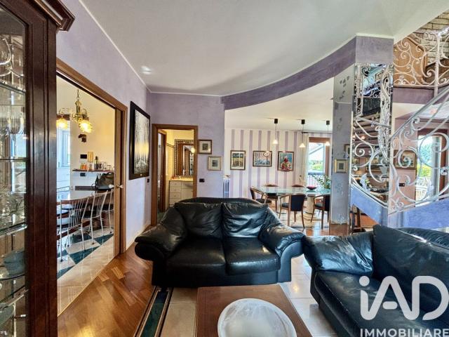 Vendita Appartamento 183 m² 3 camere Peschiera Borromeo 183m² Peschiera Borromeo