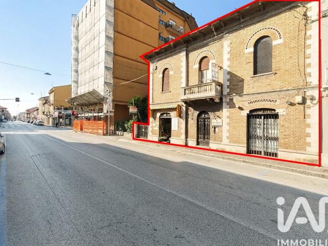 Vendita Appartamento 340 m² 4 camere Porto Sant'Elpidio 340m² Porto Sant'Elpidio