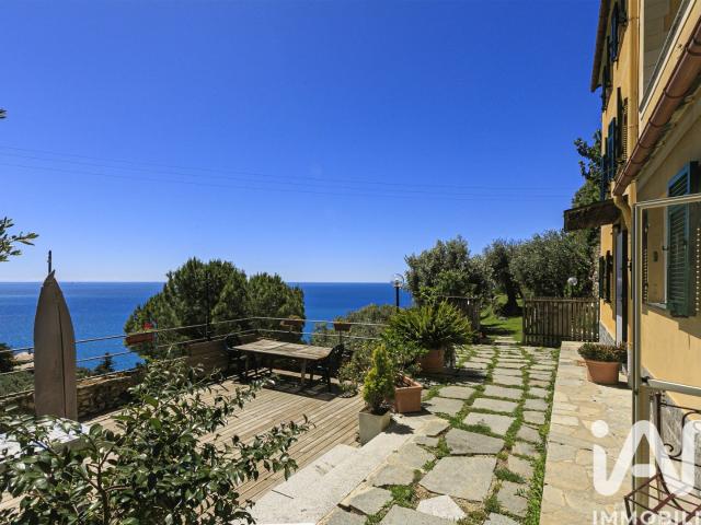 Vendita Casa indipendente / Villa 140 m² 2 camere Pieve. 140m² Pieve Ligure