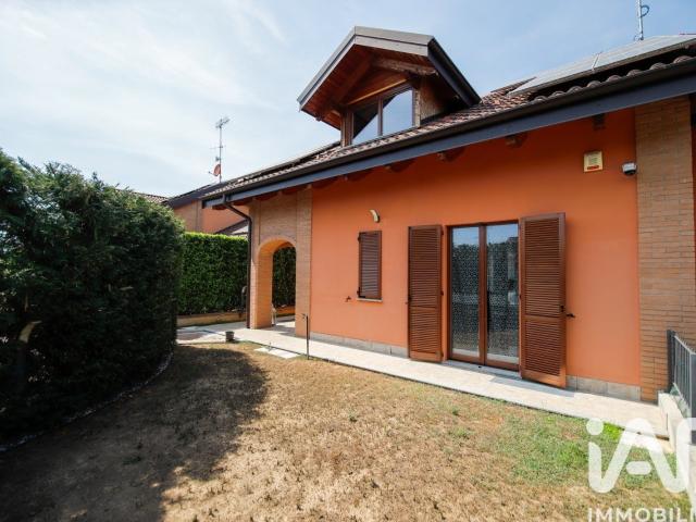 Vendita Casa indipendente / Villa 140 m² 3 camere Chivas. 140m² Chivasso
