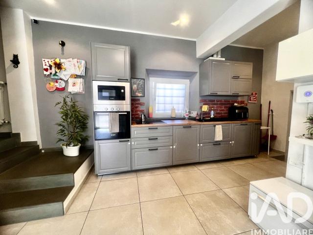 Vendita Casa indipendente / Villa 142 m² 3 camere Campi. 142m² Campi Bisenzio