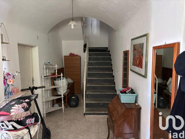 Vendita Casa indipendente / Villa 142 m² 3 camere Finale. 142m² Finale Ligure