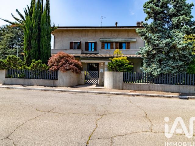 Vendita Casa indipendente / Villa 1450 m² 4 camere Ronco. 1450m² Ronco all'Adige
