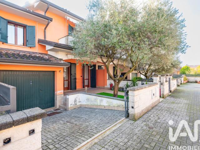 Vendita Casa indipendente / Villa 145 m² 3 camere Porto. 145m² Porto Mantovano