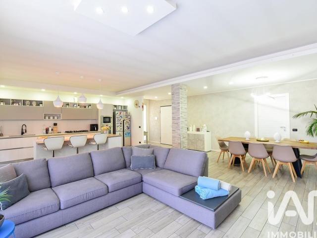 Vendita Casa indipendente / Villa 173 m² 3 camere Meda 173m² Meda